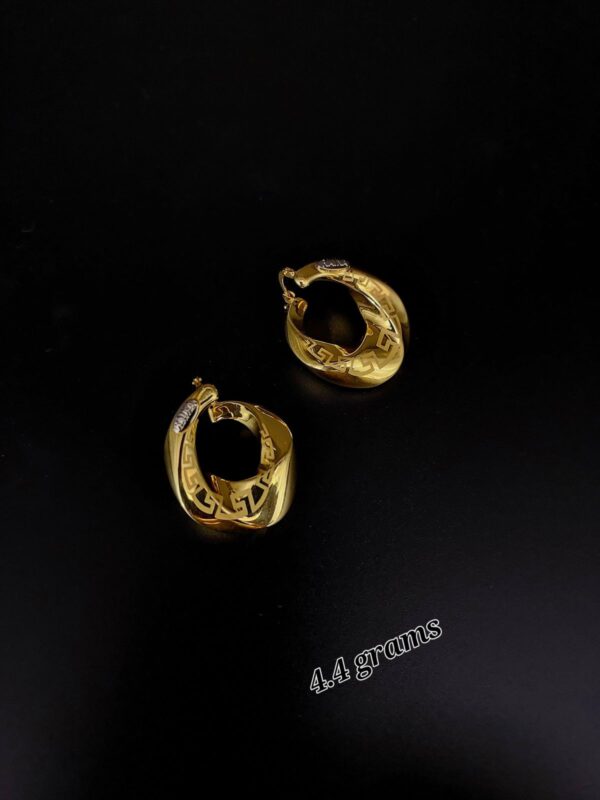 Unique 18karat hoops earrings.